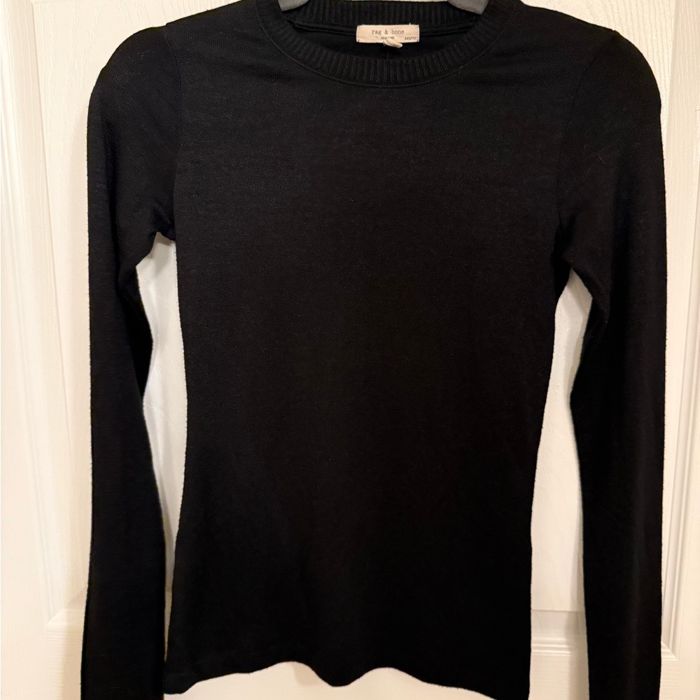 rag & bone Classic Black Long Sleeve thin sweater